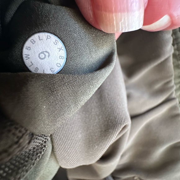 Lululemon On The Fly Pant - Picture 6 of 10